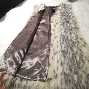 Vintage faux fur vest
